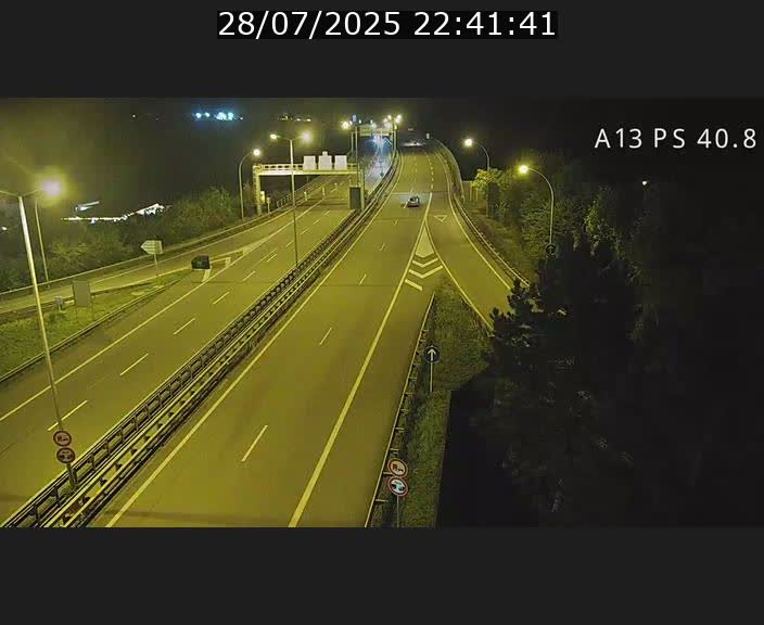 <h2>Webcam autoroute A13 à la sortie est du tunnel Markusbierg à Schengen. Vue sur le pont de la Moselle, vers l'Allemagne</h2>