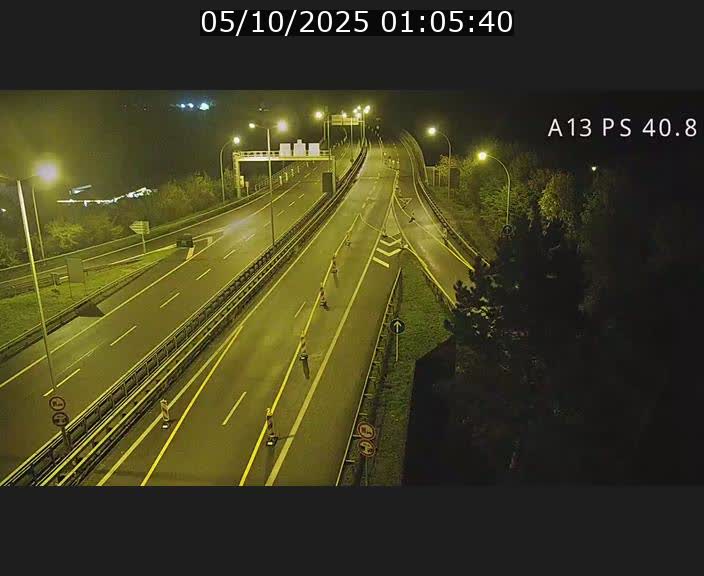 <h2>Webcam autoroute A13 à la sortie est du tunnel Markusbierg à Schengen. Vue sur le pont de la Moselle, vers l'Allemagne</h2>