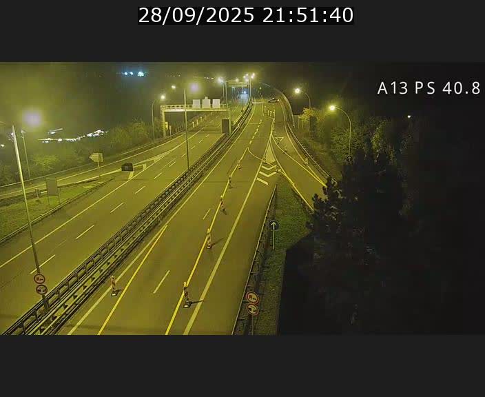 <h2>Webcam autoroute A13 à la sortie est du tunnel Markusbierg à Schengen. Vue sur le pont de la Moselle, vers l'Allemagne</h2>