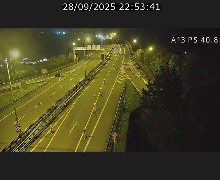 <h2>Webcam autoroute A13 à la sortie est du tunnel Markusbierg à Schengen. Vue sur le pont de la Moselle, vers l'Allemagne</h2>