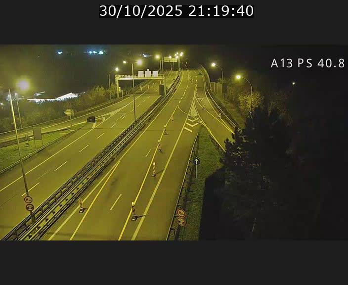 <h2>Webcam autoroute A13 à la sortie est du tunnel Markusbierg à Schengen. Vue sur le pont de la Moselle, vers l'Allemagne</h2>