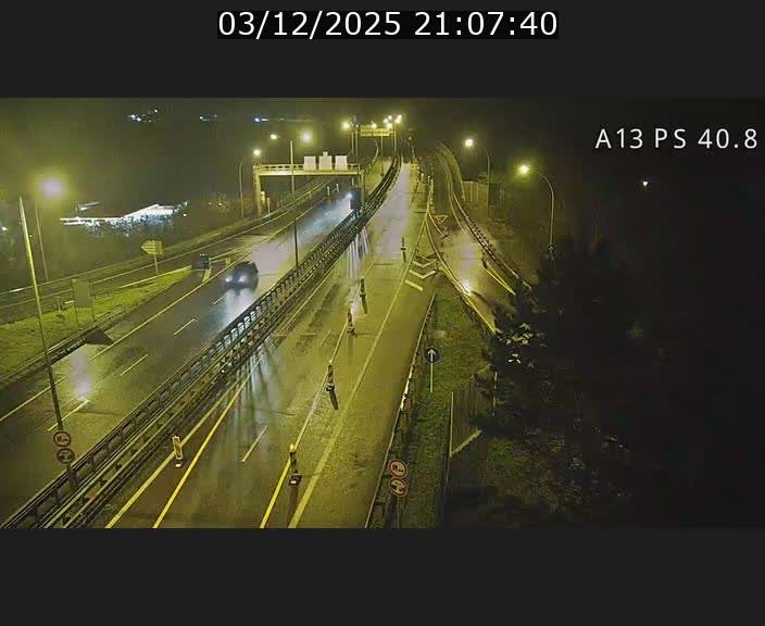 <h2>Webcam autoroute A13 à la sortie est du tunnel Markusbierg à Schengen. Vue sur le pont de la Moselle, vers l'Allemagne</h2>