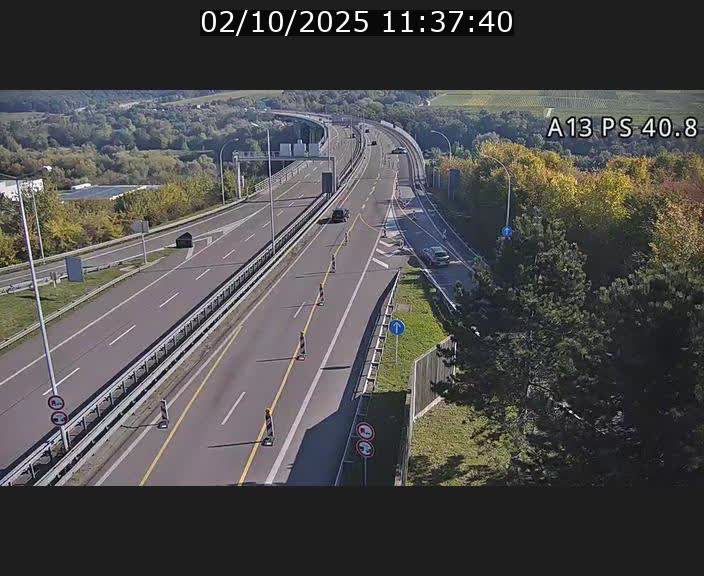 <h2>Webcam autoroute A13 à la sortie est du tunnel Markusbierg à Schengen. Vue sur le pont de la Moselle, vers l'Allemagne</h2>