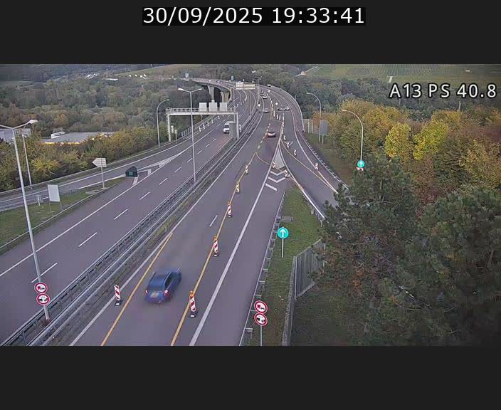 <h2>Webcam autoroute A13 à la sortie est du tunnel Markusbierg à Schengen. Vue sur le pont de la Moselle, vers l'Allemagne</h2>