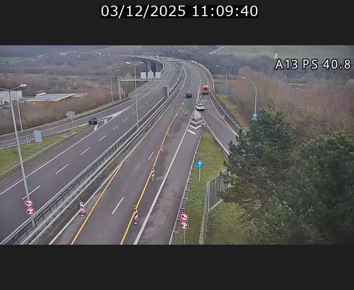 <h2>Webcam autoroute A13 à la sortie est du tunnel Markusbierg à Schengen. Vue sur le pont de la Moselle, vers l'Allemagne</h2>