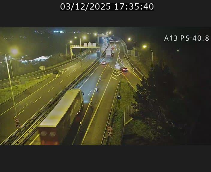 Webcam autoroute A13 à la sortie est du tunnel Markusbierg à Schengen. Vue sur le pont de la Moselle, vers l'Allemagne
