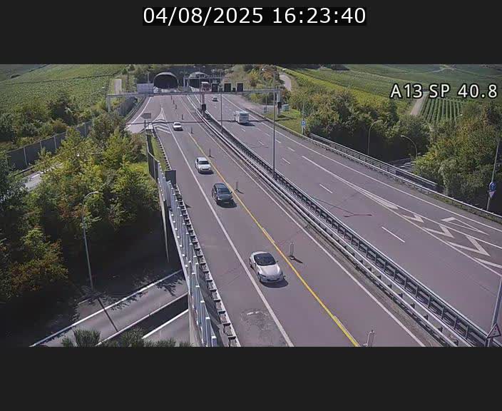 <h2>Webcam avec vue sur l'entrée côté allemand du tunnel Markusbierg à Schengen. Vue orientée vers le tunnel et Bettembourg</h2>