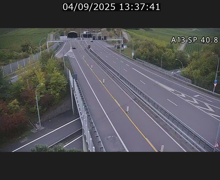 <h2>Webcam avec vue sur l'entrée côté allemand du tunnel Markusbierg à Schengen. Vue orientée vers le tunnel et Bettembourg</h2>