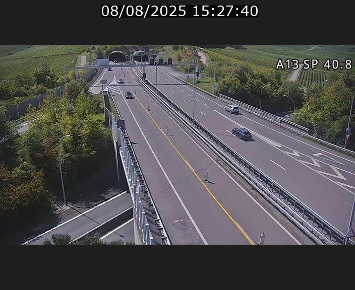 <h2>Webcam avec vue sur l'entrée côté allemand du tunnel Markusbierg à Schengen. Vue orientée vers le tunnel et Bettembourg</h2>