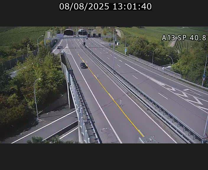 <h2>Webcam avec vue sur l'entrée côté allemand du tunnel Markusbierg à Schengen. Vue orientée vers le tunnel et Bettembourg</h2>