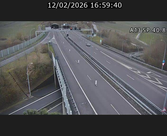 <h2>Webcam avec vue sur l'entrée côté allemand du tunnel Markusbierg à Schengen. Vue orientée vers le tunnel et Bettembourg</h2>