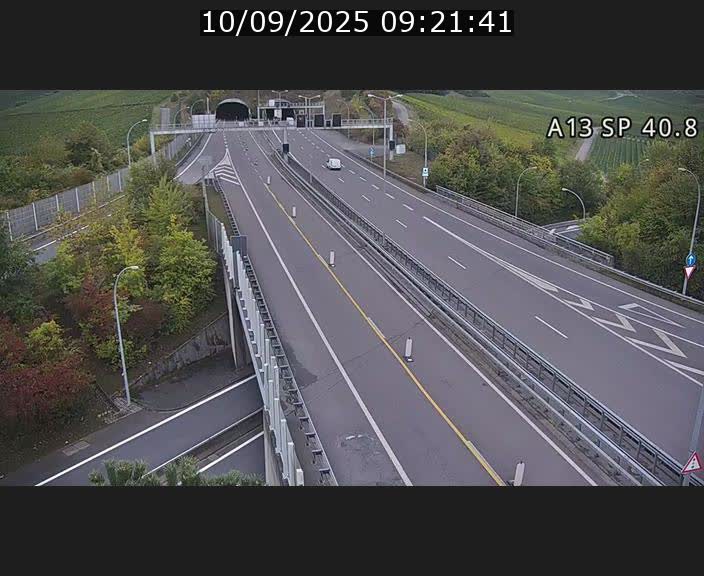 <h2>Webcam avec vue sur l'entrée côté allemand du tunnel Markusbierg à Schengen. Vue orientée vers le tunnel et Bettembourg</h2>