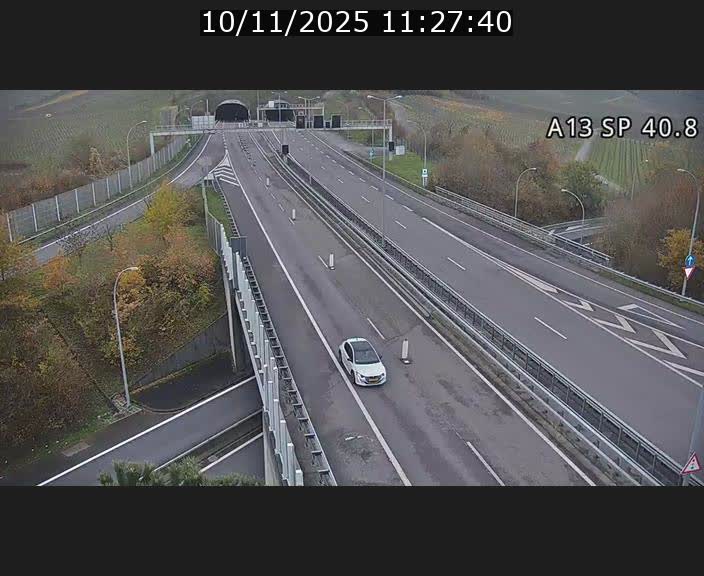 <h2>Webcam avec vue sur l'entrée côté allemand du tunnel Markusbierg à Schengen. Vue orientée vers le tunnel et Bettembourg</h2>