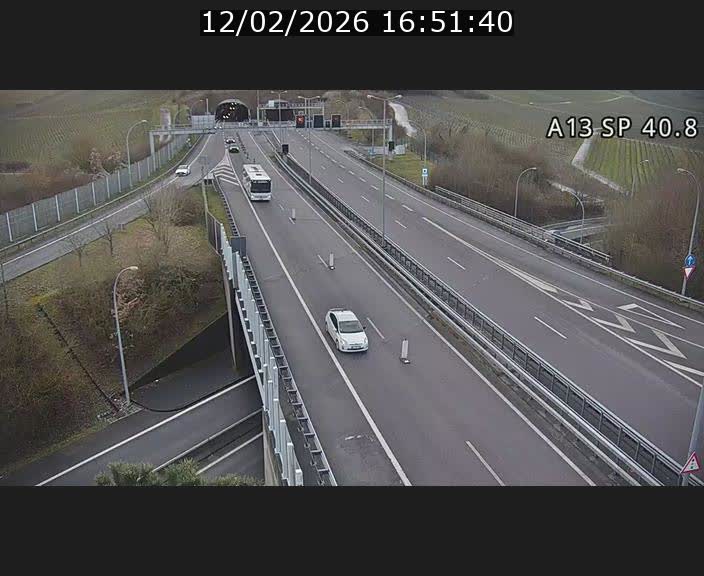<h2>Webcam avec vue sur l'entrée côté allemand du tunnel Markusbierg à Schengen. Vue orientée vers le tunnel et Bettembourg</h2>