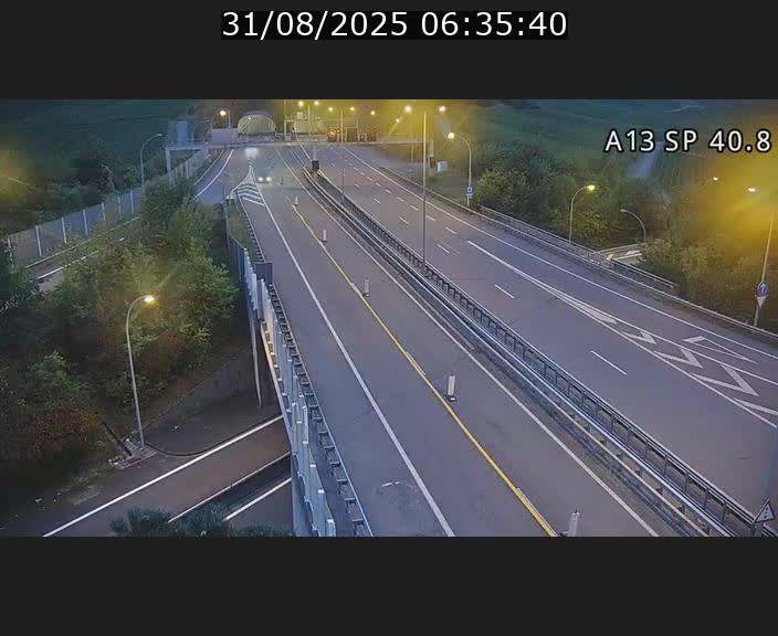 <h2>Webcam avec vue sur l'entrée côté allemand du tunnel Markusbierg à Schengen. Vue orientée vers le tunnel et Bettembourg</h2>
