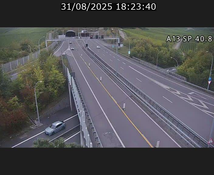<h2>Webcam avec vue sur l'entrée côté allemand du tunnel Markusbierg à Schengen. Vue orientée vers le tunnel et Bettembourg</h2>