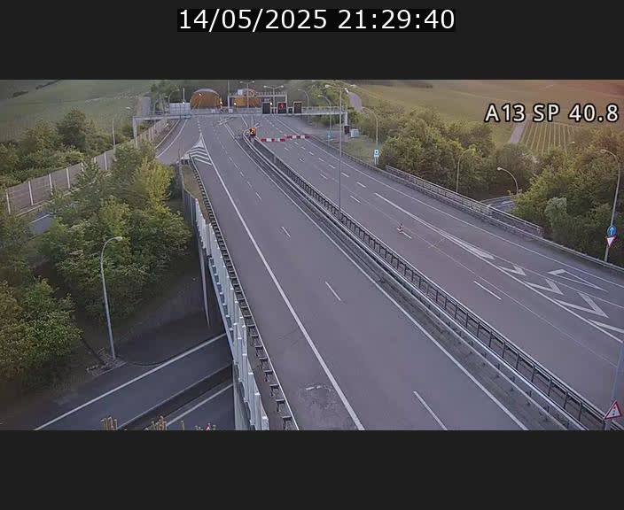 <h2>Webcam avec vue sur l'entrée côté allemand du tunnel Markusbierg à Schengen. Vue orientée vers le tunnel et Bettembourg</h2>