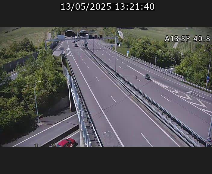 <h2>Webcam avec vue sur l'entrée côté allemand du tunnel Markusbierg à Schengen. Vue orientée vers le tunnel et Bettembourg</h2>
