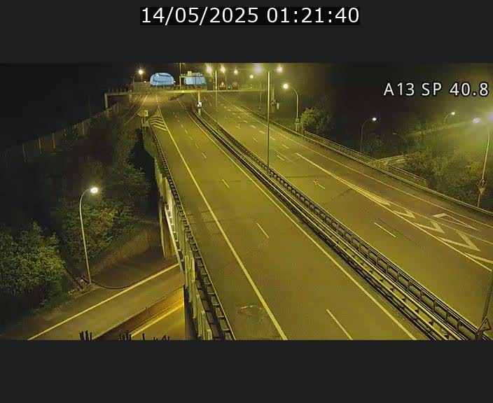 <h2>Webcam avec vue sur l'entrée côté allemand du tunnel Markusbierg à Schengen. Vue orientée vers le tunnel et Bettembourg</h2>