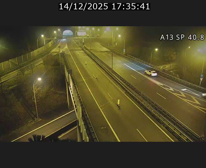 <h2>Webcam avec vue sur l'entrée côté allemand du tunnel Markusbierg à Schengen. Vue orientée vers le tunnel et Bettembourg</h2>