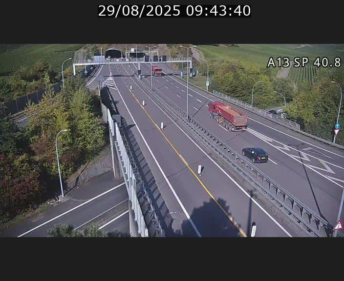 <h2>Webcam avec vue sur l'entrée côté allemand du tunnel Markusbierg à Schengen. Vue orientée vers le tunnel et Bettembourg</h2>