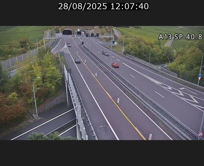 <h2>Webcam avec vue sur l'entrée côté allemand du tunnel Markusbierg à Schengen. Vue orientée vers le tunnel et Bettembourg</h2>