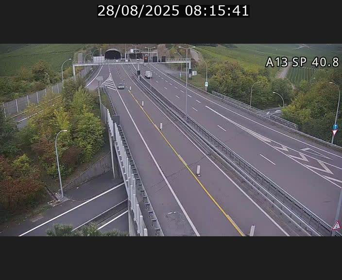 <h2>Webcam avec vue sur l'entrée côté allemand du tunnel Markusbierg à Schengen. Vue orientée vers le tunnel et Bettembourg</h2>