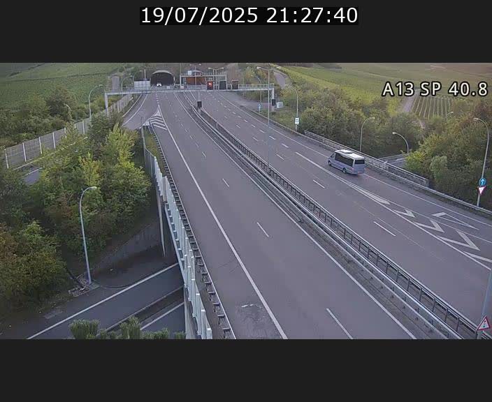 <h2>Webcam avec vue sur l'entrée côté allemand du tunnel Markusbierg à Schengen. Vue orientée vers le tunnel et Bettembourg</h2>
