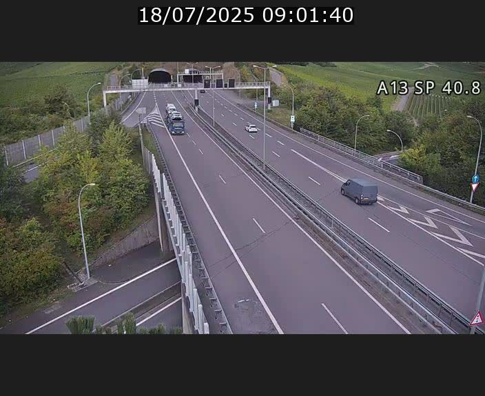<h2>Webcam avec vue sur l'entrée côté allemand du tunnel Markusbierg à Schengen. Vue orientée vers le tunnel et Bettembourg</h2>
