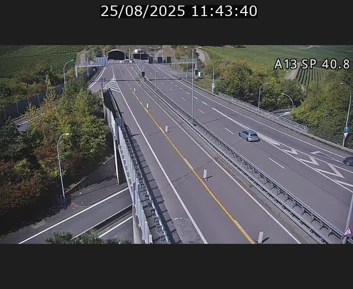 <h2>Webcam avec vue sur l'entrée côté allemand du tunnel Markusbierg à Schengen. Vue orientée vers le tunnel et Bettembourg</h2>