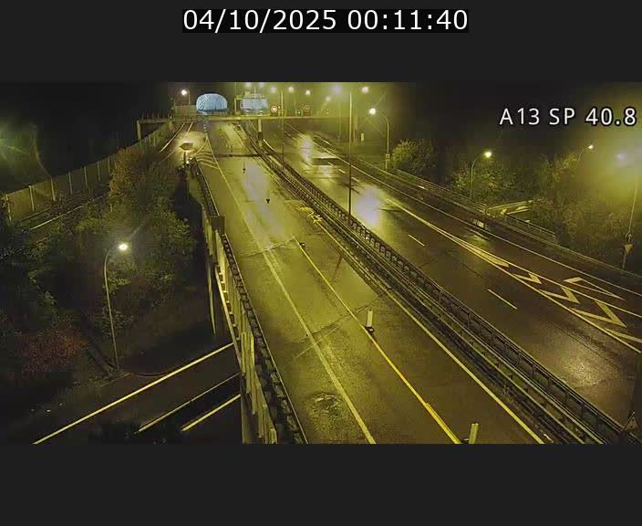 Webcam avec vue sur l'entrée côté allemand du tunnel Markusbierg à Schengen. Vue orientée vers le tunnel et Bettembourg