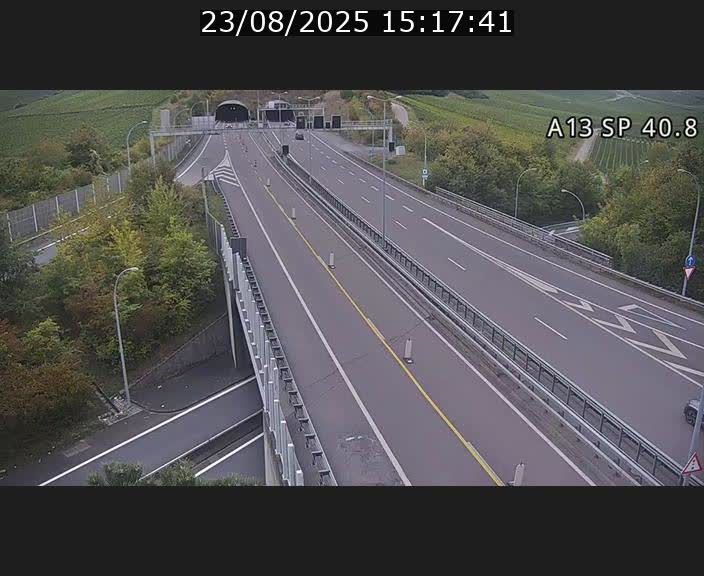 <h2>Webcam avec vue sur l'entrée côté allemand du tunnel Markusbierg à Schengen. Vue orientée vers le tunnel et Bettembourg</h2>