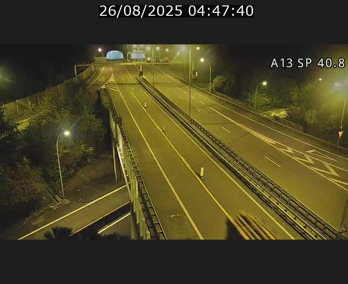 <h2>Webcam avec vue sur l'entrée côté allemand du tunnel Markusbierg à Schengen. Vue orientée vers le tunnel et Bettembourg</h2>