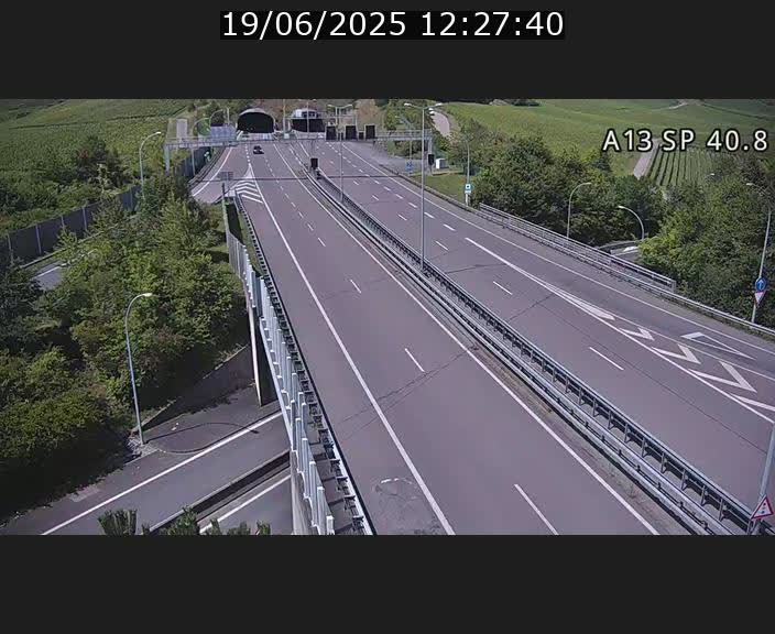 <h2>Webcam avec vue sur l'entrée côté allemand du tunnel Markusbierg à Schengen. Vue orientée vers le tunnel et Bettembourg</h2>