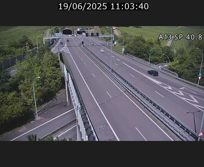 <h2>Webcam avec vue sur l'entrée côté allemand du tunnel Markusbierg à Schengen. Vue orientée vers le tunnel et Bettembourg</h2>