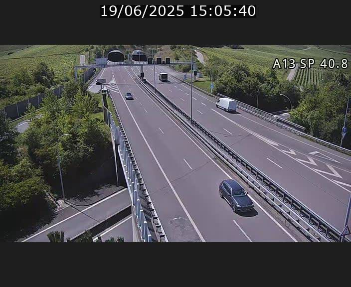 <h2>Webcam avec vue sur l'entrée côté allemand du tunnel Markusbierg à Schengen. Vue orientée vers le tunnel et Bettembourg</h2>