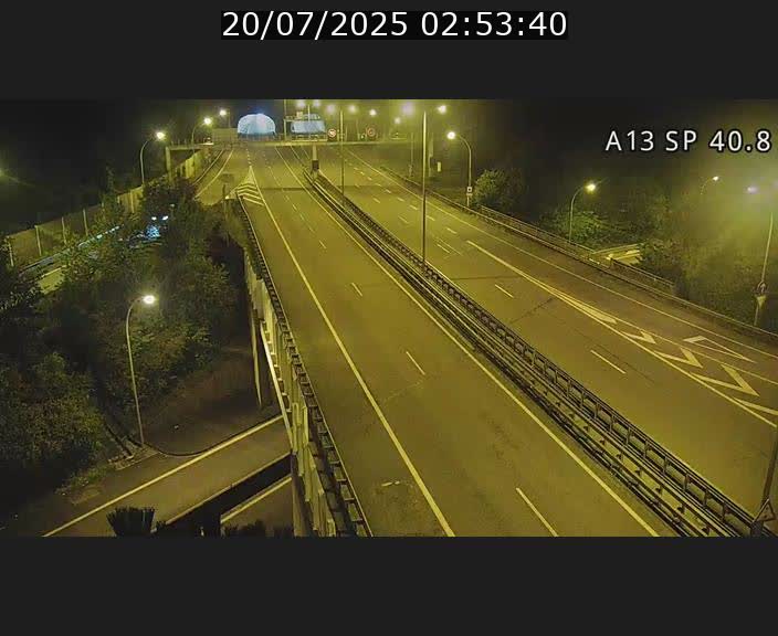 <h2>Webcam avec vue sur l'entrée côté allemand du tunnel Markusbierg à Schengen. Vue orientée vers le tunnel et Bettembourg</h2>