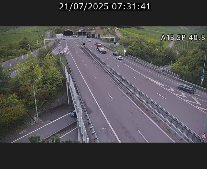 <h2>Webcam avec vue sur l'entrée côté allemand du tunnel Markusbierg à Schengen. Vue orientée vers le tunnel et Bettembourg</h2>