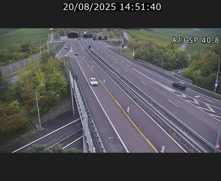 <h2>Webcam avec vue sur l'entrée côté allemand du tunnel Markusbierg à Schengen. Vue orientée vers le tunnel et Bettembourg</h2>