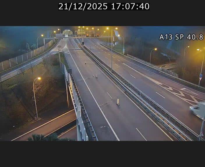 <h2>Webcam avec vue sur l'entrée côté allemand du tunnel Markusbierg à Schengen. Vue orientée vers le tunnel et Bettembourg</h2>