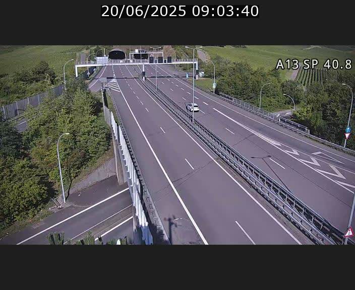 <h2>Webcam avec vue sur l'entrée côté allemand du tunnel Markusbierg à Schengen. Vue orientée vers le tunnel et Bettembourg</h2>