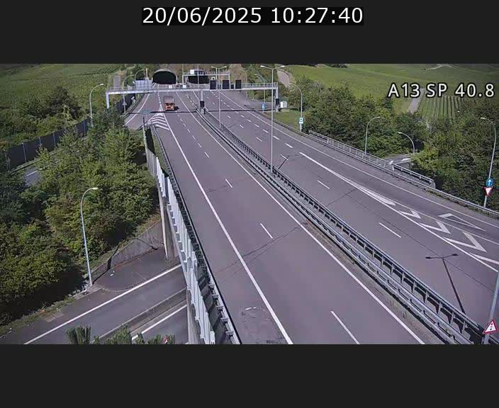 <h2>Webcam avec vue sur l'entrée côté allemand du tunnel Markusbierg à Schengen. Vue orientée vers le tunnel et Bettembourg</h2>