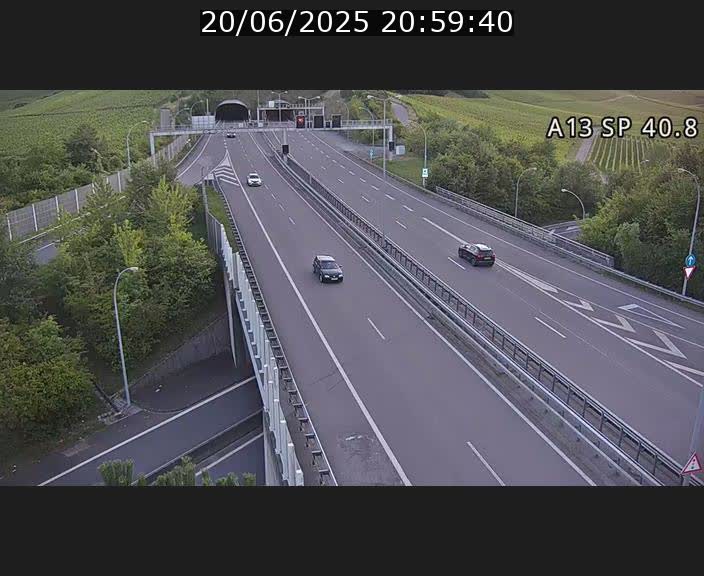 <h2>Webcam avec vue sur l'entrée côté allemand du tunnel Markusbierg à Schengen. Vue orientée vers le tunnel et Bettembourg</h2>