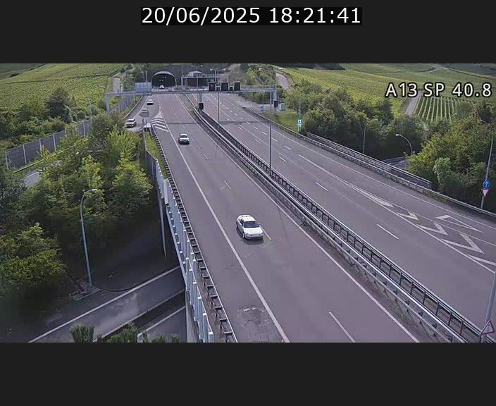 <h2>Webcam avec vue sur l'entrée côté allemand du tunnel Markusbierg à Schengen. Vue orientée vers le tunnel et Bettembourg</h2>