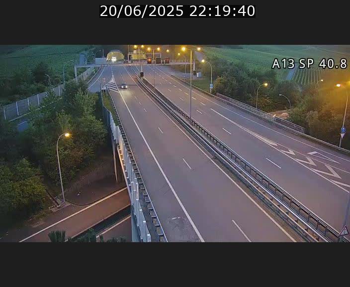 <h2>Webcam avec vue sur l'entrée côté allemand du tunnel Markusbierg à Schengen. Vue orientée vers le tunnel et Bettembourg</h2>