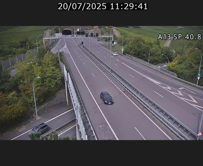 <h2>Webcam avec vue sur l'entrée côté allemand du tunnel Markusbierg à Schengen. Vue orientée vers le tunnel et Bettembourg</h2>