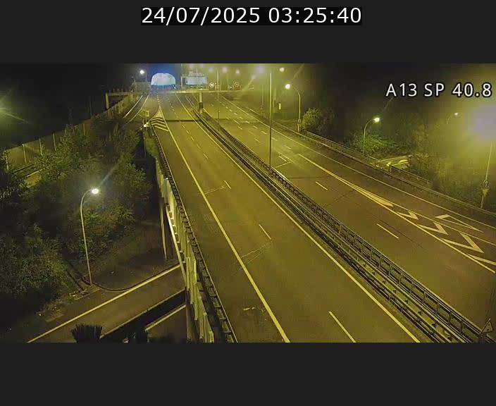<h2>Webcam avec vue sur l'entrée côté allemand du tunnel Markusbierg à Schengen. Vue orientée vers le tunnel et Bettembourg</h2>