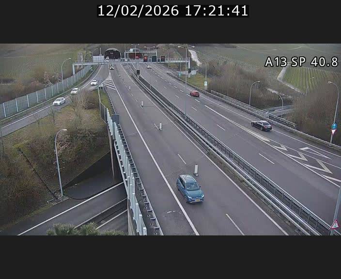 <h2>Webcam avec vue sur l'entrée côté allemand du tunnel Markusbierg à Schengen. Vue orientée vers le tunnel et Bettembourg</h2>