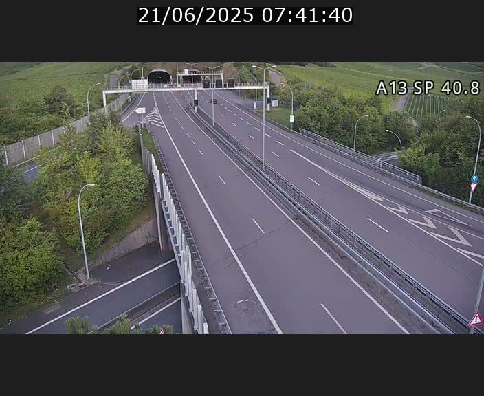 <h2>Webcam avec vue sur l'entrée côté allemand du tunnel Markusbierg à Schengen. Vue orientée vers le tunnel et Bettembourg</h2>