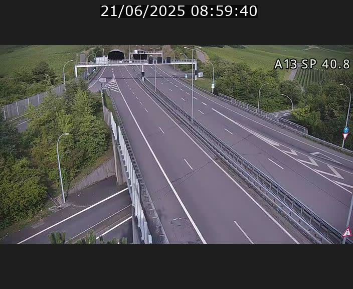 <h2>Webcam avec vue sur l'entrée côté allemand du tunnel Markusbierg à Schengen. Vue orientée vers le tunnel et Bettembourg</h2>
